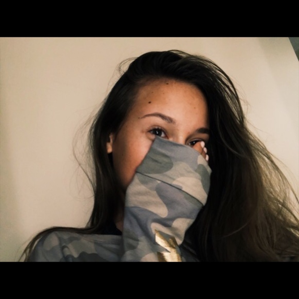 Meet your Posher, Maria